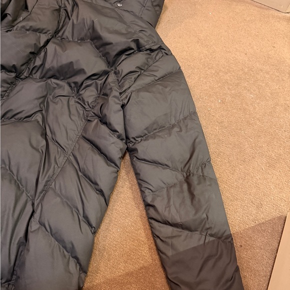 Patagonia Women's Dark Puffer Jacket - Picture 8 of 8